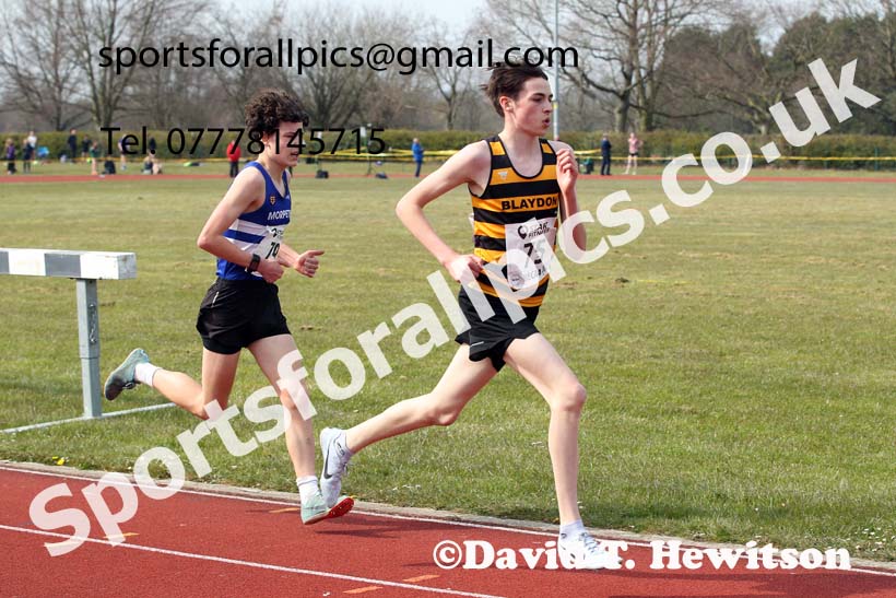 3000 metres, 2021 NECAA Open Graded Meeting, Morpeth. Photo: David T. Hewitson/Sports for All Pics